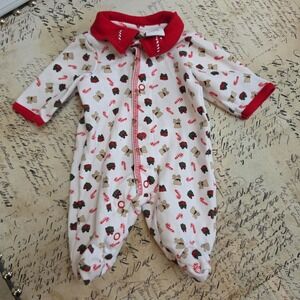 Cuddle Bear Christmas Baby Pree-Me One-piece White w/ Bears, Presents, Snaps